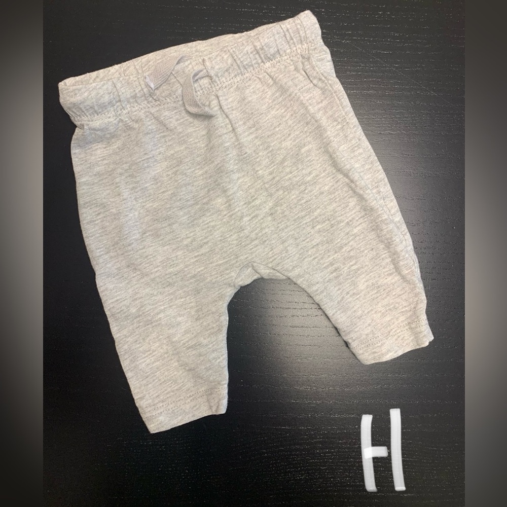 $3.00 💝 H&M 1-2m Light Grey Jogger Style Pants